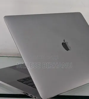 New Laptop Apple MacBook Pro 2018 16GB Intel Core I9 SSD 1T