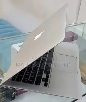 New Laptop Apple MacBook 2015 8GB Intel Core I5 SSD 128GB