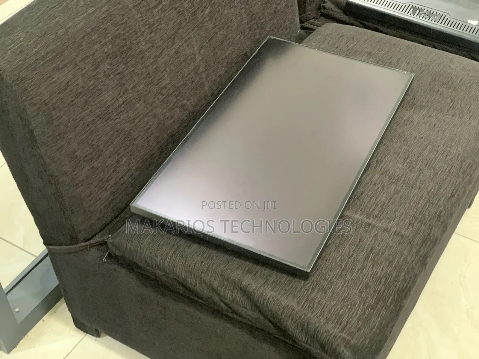 27 Inch Frameless Monitor