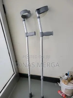 Walking Crutches፯0"Crutches፩≢Cranch፪μkranch፻₡Crutches