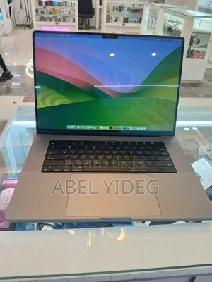 New Laptop Apple MacBook Pro 2023 M2 32GB Apple M2 SSD 512GB