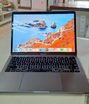 New Laptop Apple MacBook Pro 2020 16GB Intel Core I5 SSD 512GB