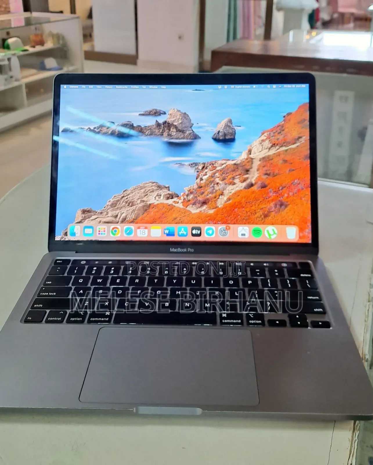 New Laptop Apple MacBook Pro 2020 16GB Intel Core I5 SSD 512GB