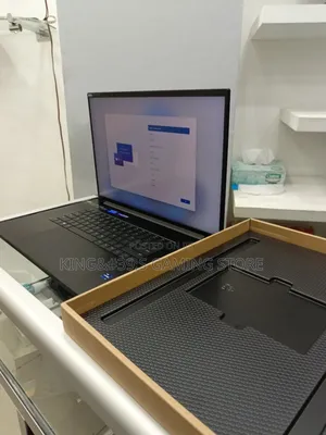 New Laptop Razer Blade 32GB Intel Core I9 SSD 2T