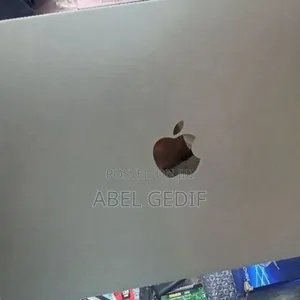 New Laptop Apple MacBook Pro 2022 M2 8GB Apple M2 SSD 256GB
