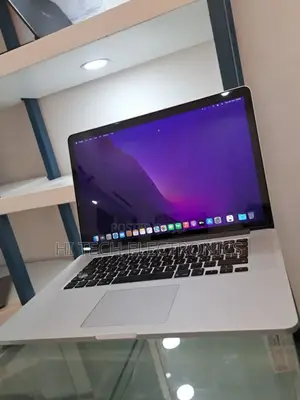 New Laptop Apple MacBook 2015 16GB Intel Core I7 SSD 256GB
