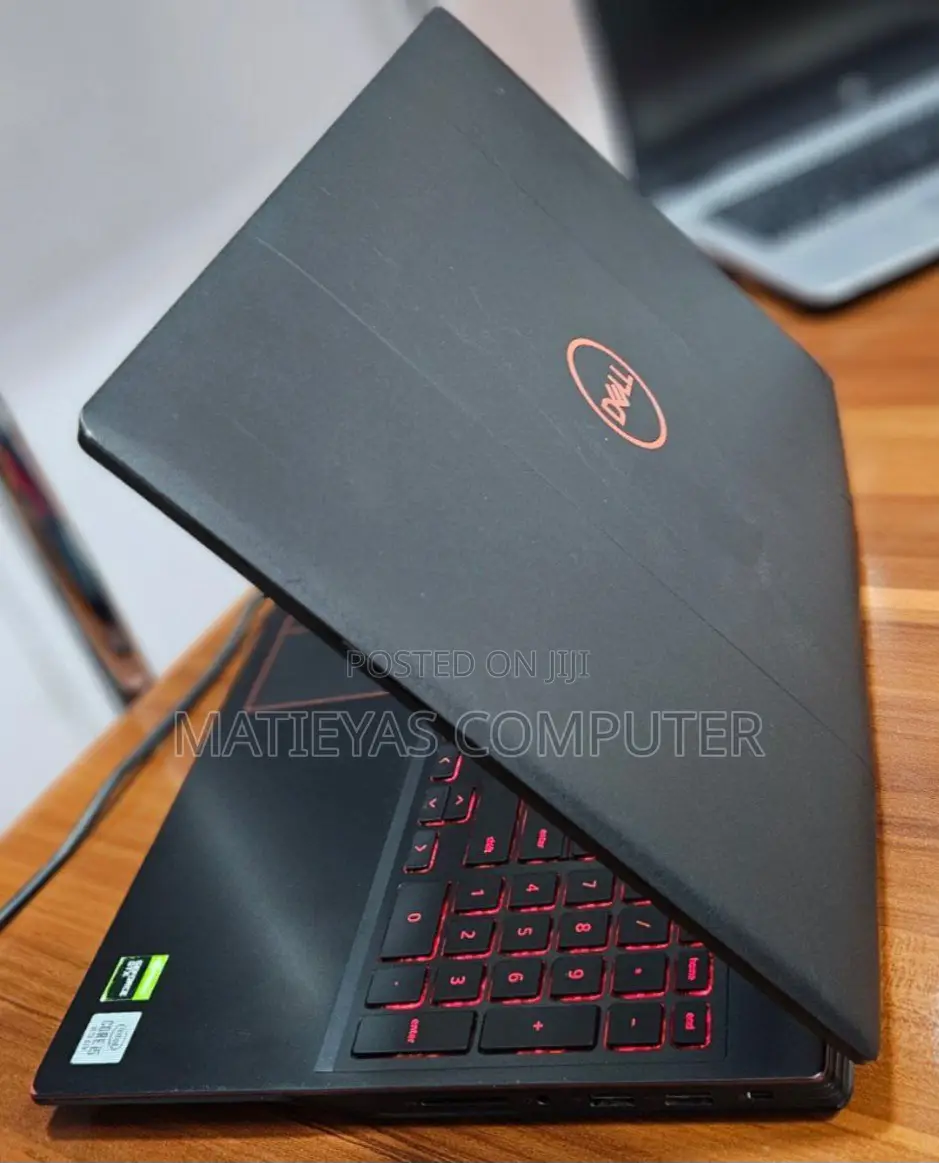 New Laptop Dell 8GB Intel Core I5 SSD 512GB