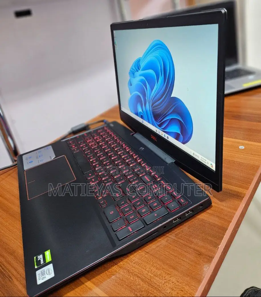 New Laptop Dell 8GB Intel Core I5 SSD 512GB