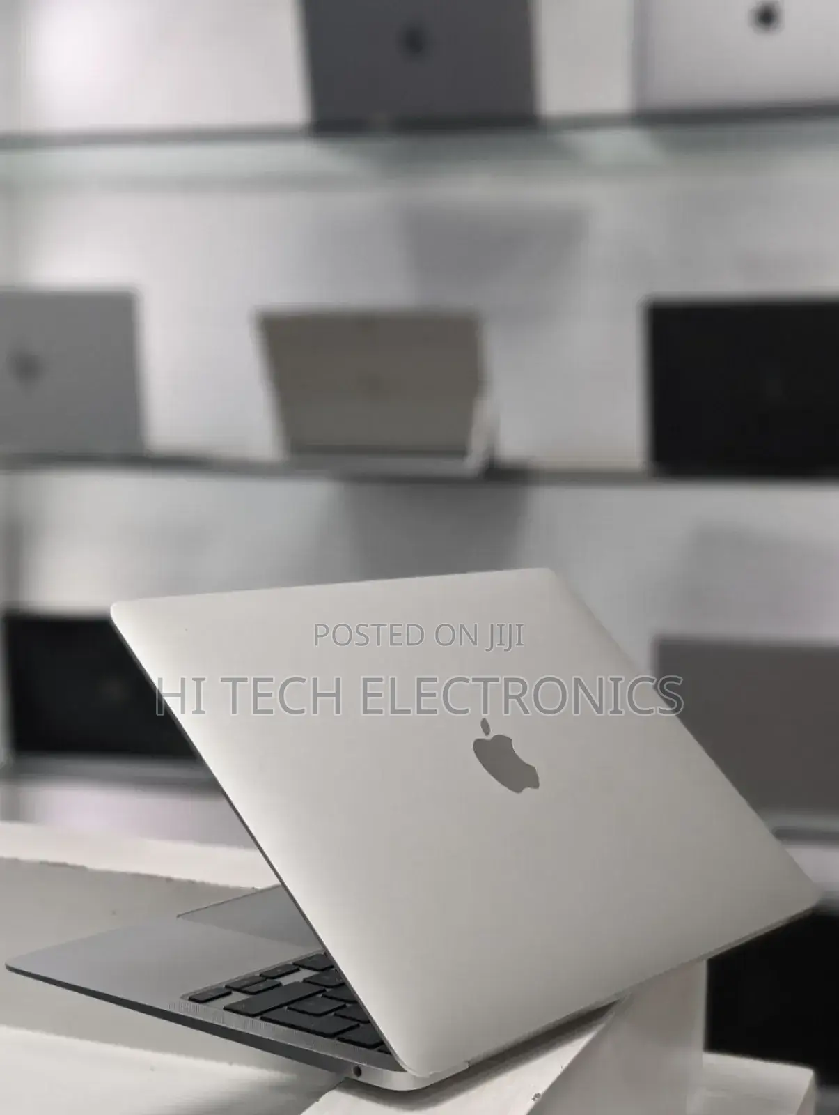 New Laptop Apple MacBook 2020 16GB Apple M1 SSD 512GB