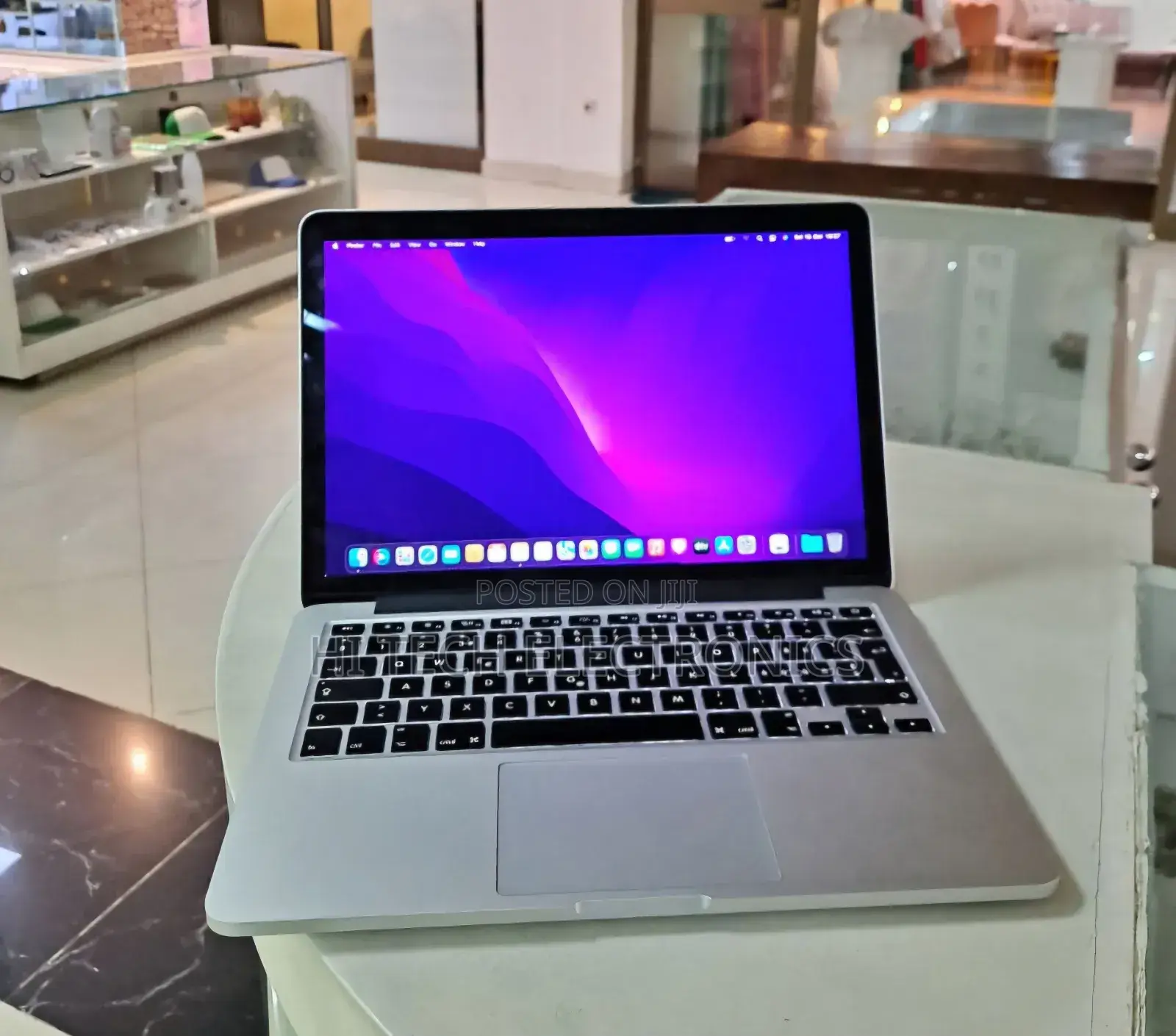 New Laptop Apple MacBook 2015 8GB Intel Core I5 SSD 256GB