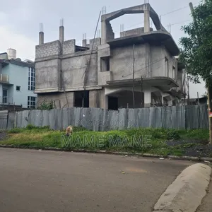 7bdrm House in Addis Abeba, Bole for sale