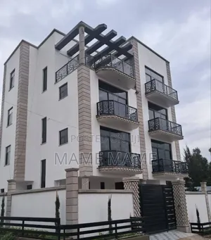 8bdrm House in Addis Abeba, Bole for sale