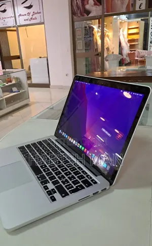 New Laptop Apple MacBook Pro 2015 8GB Intel Core I5 SSD 256GB