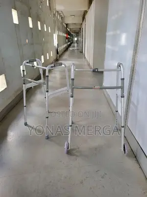 Walker Equipped With Two Wheels\Karma Wk-80 Aluminium Walker