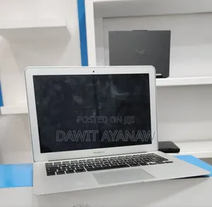 New Laptop Apple MacBook Air 2015 8GB Intel Core I5 SSD 128GB