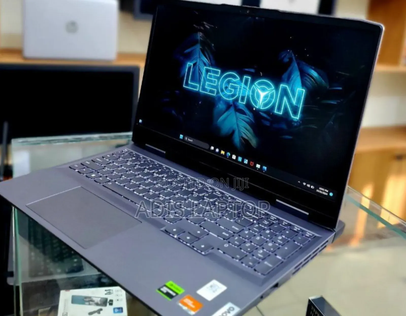 New Laptop Lenovo LOQ 15IRH8 16GB AMD Ryzen 7 SSD 512GB