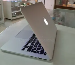 New Laptop Apple MacBook Pro 2015 8GB Intel Core I5 SSD 256GB
