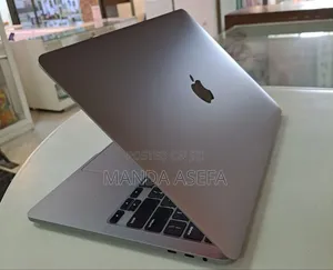 New Laptop Apple MacBook Pro 16GB Intel Core I5 SSD 512GB