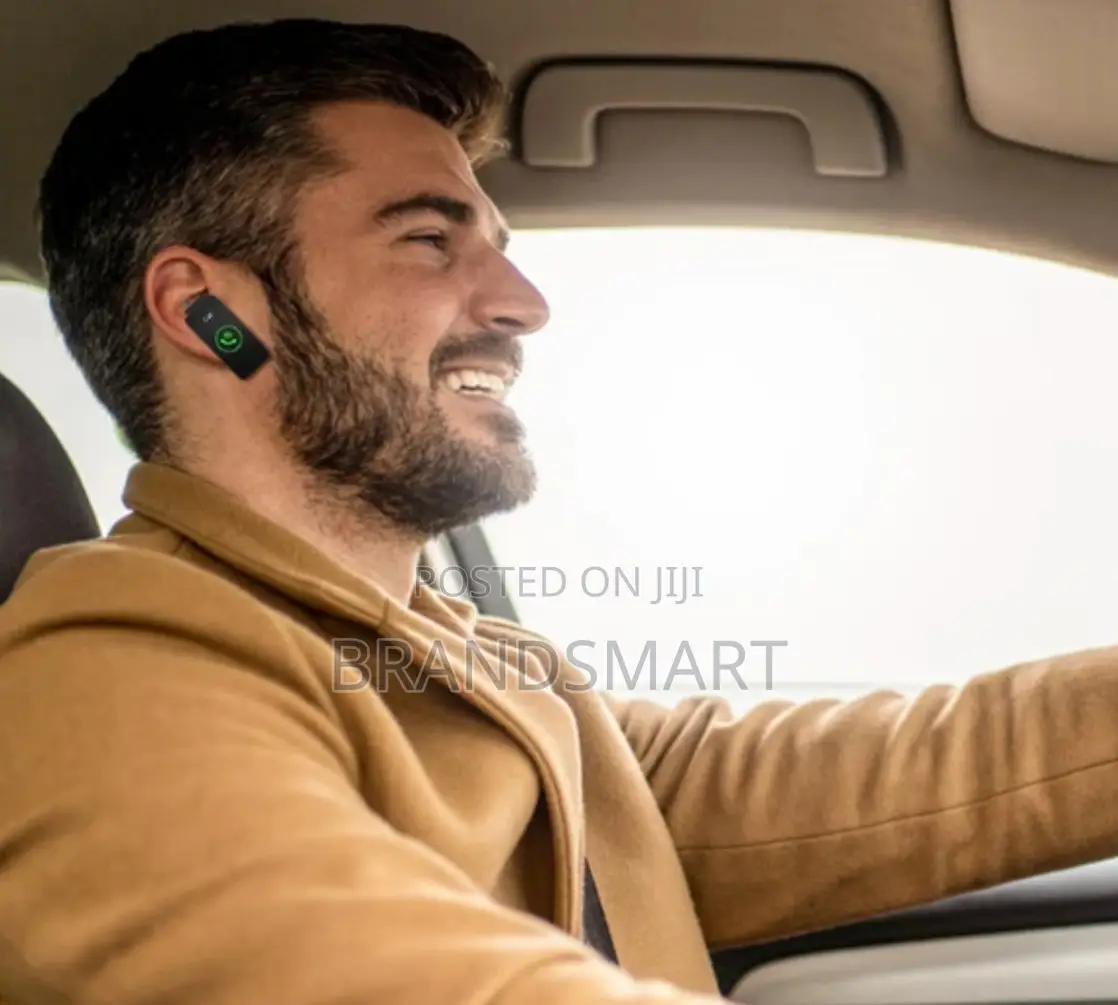 Smart Watch and Bluetooth Earphones (ስማርት ሰዓትም ኤርፖድስም የሚሆን )