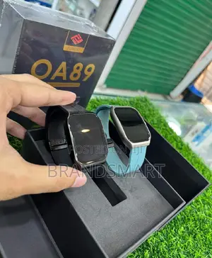 3D የሆነ Super Amoled የስክሪን ጥራት ያለው 1.96 Inch Smart Watch