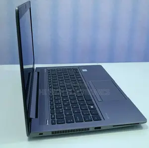 New Laptop HP ZBook Studio 8GB Intel Core I5 SSD 256GB