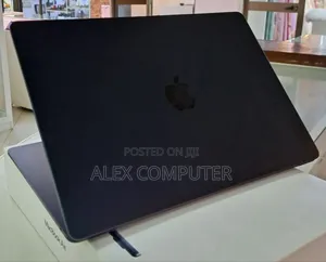 New Laptop Apple MacBook Air 2023 M2 8GB Apple M2 SSD 512GB