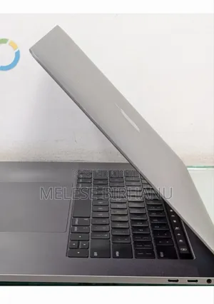 New Laptop Apple MacBook 2018 32GB Intel Core I9 SSD 512GB