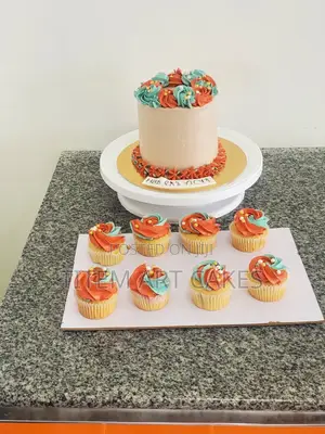 Cake With Cupcakes