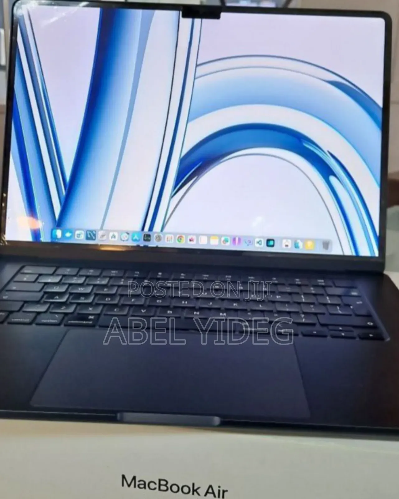 New Laptop Apple MacBook Air 2023 M2 8GB Apple M2 SSD 512GB