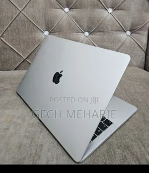 New Laptop Apple MacBook Pro 2017 16GB Intel Core I7 SSD 512GB