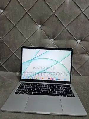 New Laptop Apple MacBook Pro 2017 16GB Intel Core I7 SSD 512GB