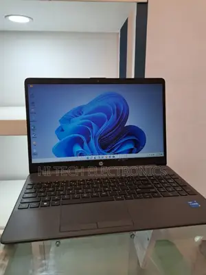 New Laptop HP Stream Notebook 8GB Intel Core I5 SSD 1T
