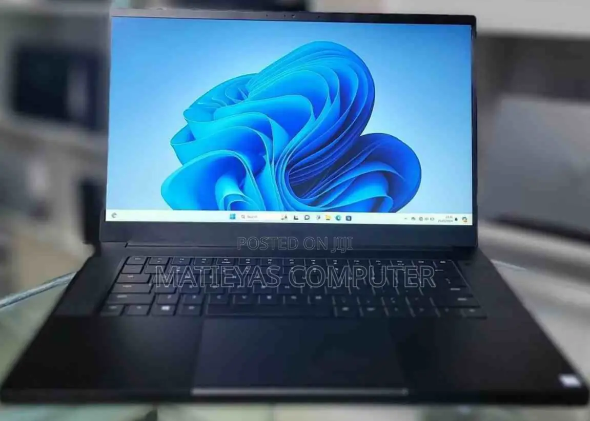 New Laptop Razer Blade 6GB Intel Core I7 SSD 512GB