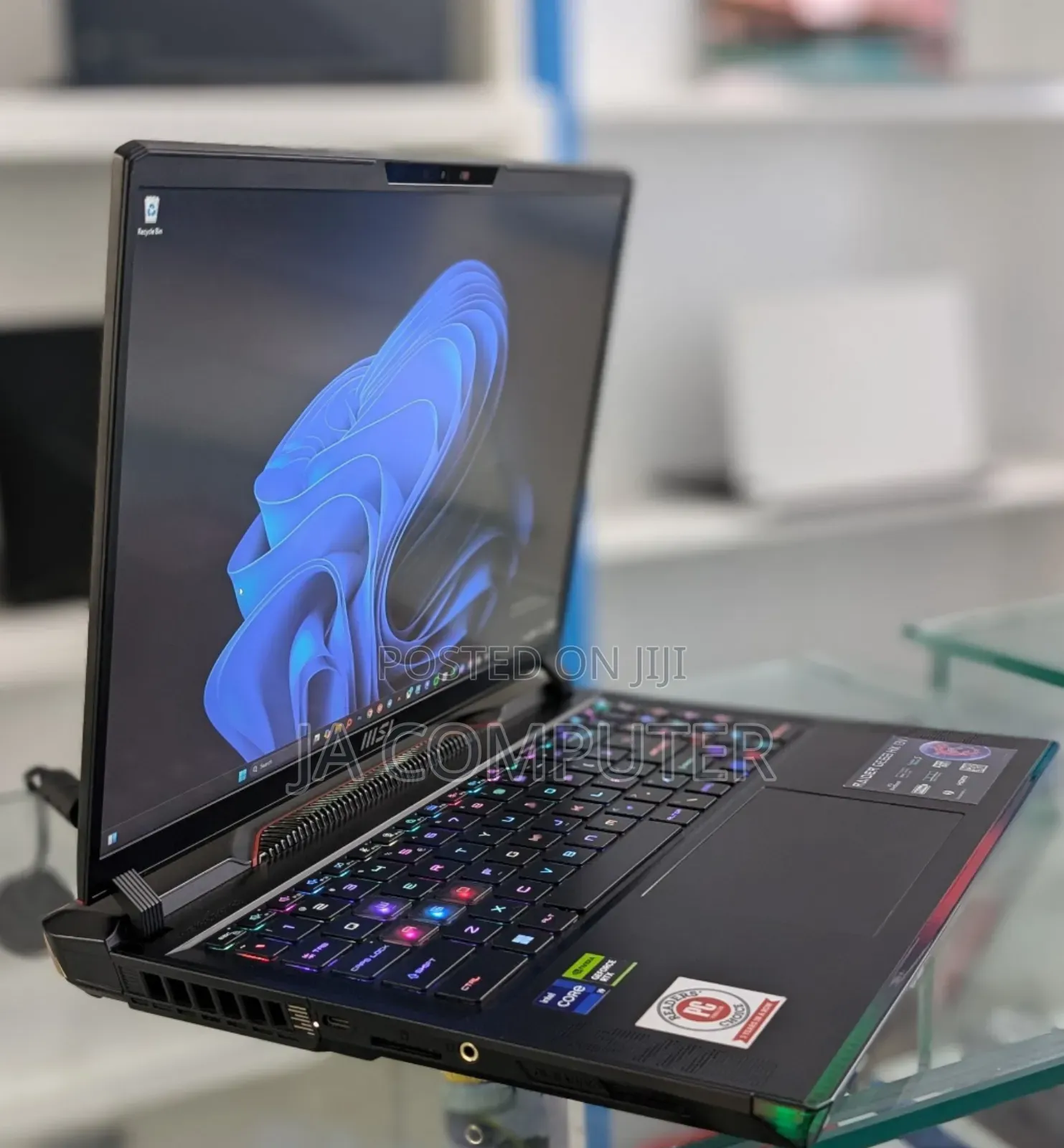 New Laptop MSI Raider GE76 12UGS 32GB Intel Core I9 SSD 1T