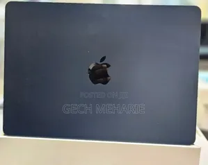 New Laptop Apple MacBook Air 2022 M2 8GB Apple M2 SSD 256GB