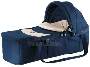Chicco Multi-Function Transporter Soft Carry Cot (ማሰተኛ)