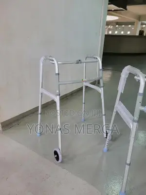 WALKER WITH WHEELS Which Has Strong Load Bearing Capacity