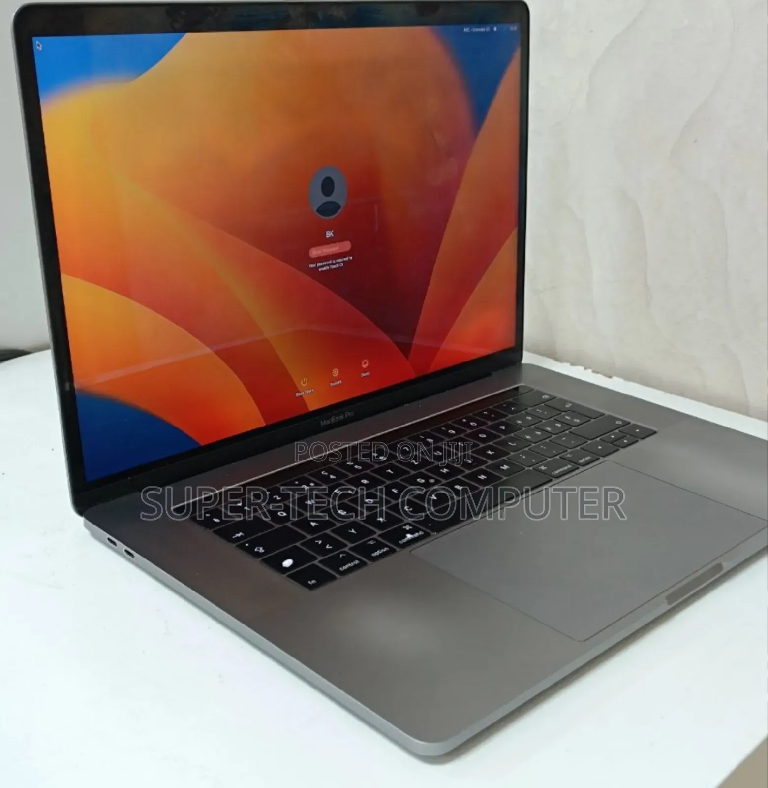 New Laptop Apple MacBook Pro 2017 16GB Intel Core I7 SSD 512GB