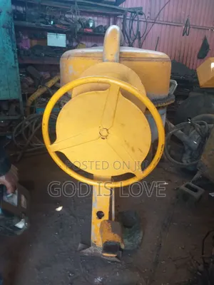 የሚሸጥ Concrete Mixer
350liter
Lombard Italy Engine