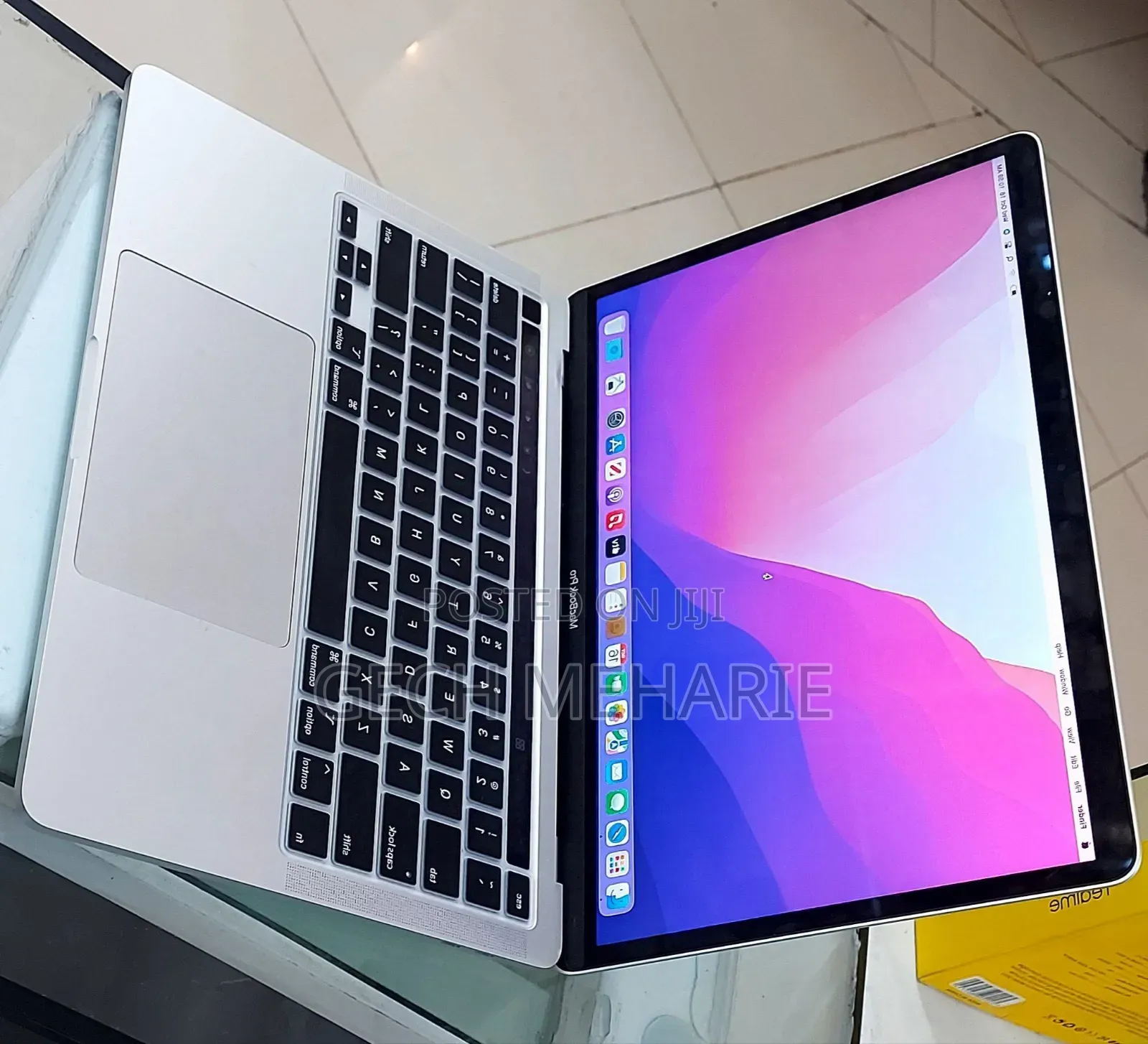New Laptop Apple MacBook Air 2022 M2 8GB Apple M2 SSD 512GB