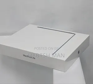 New Laptop Apple MacBook Air 2022 M2 8GB Apple M2 SSD 256GB