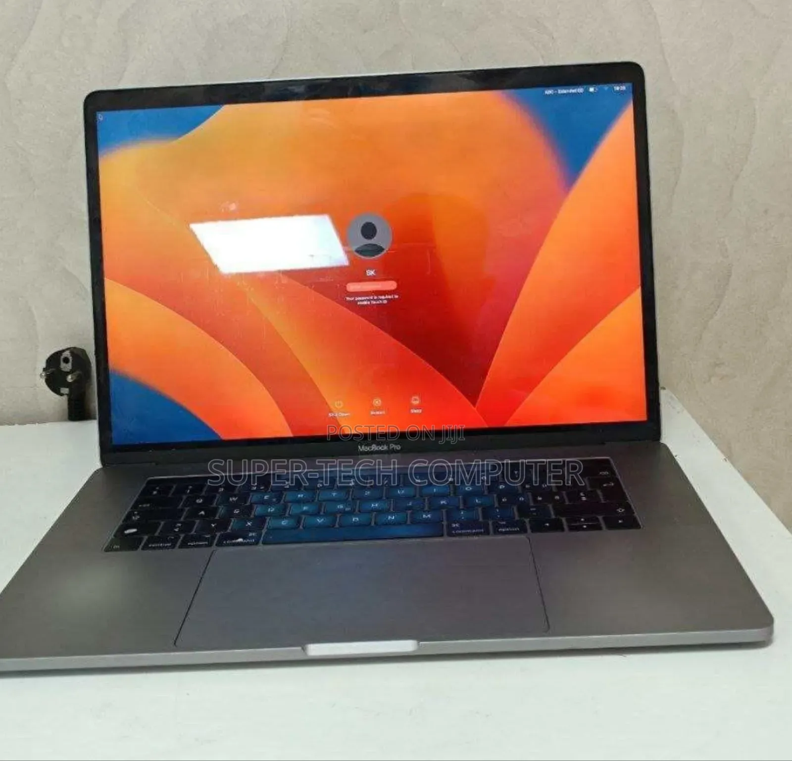 New Laptop Apple MacBook Pro 2015 16GB Intel Core I7 SSD 256GB