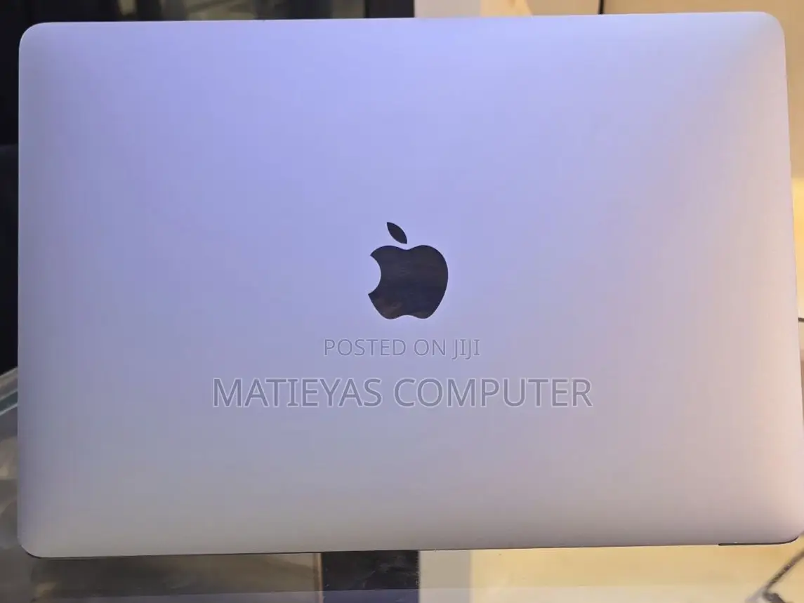 New Laptop Apple MacBook Pro 2020 8GB Intel Core I5 SSD 512GB