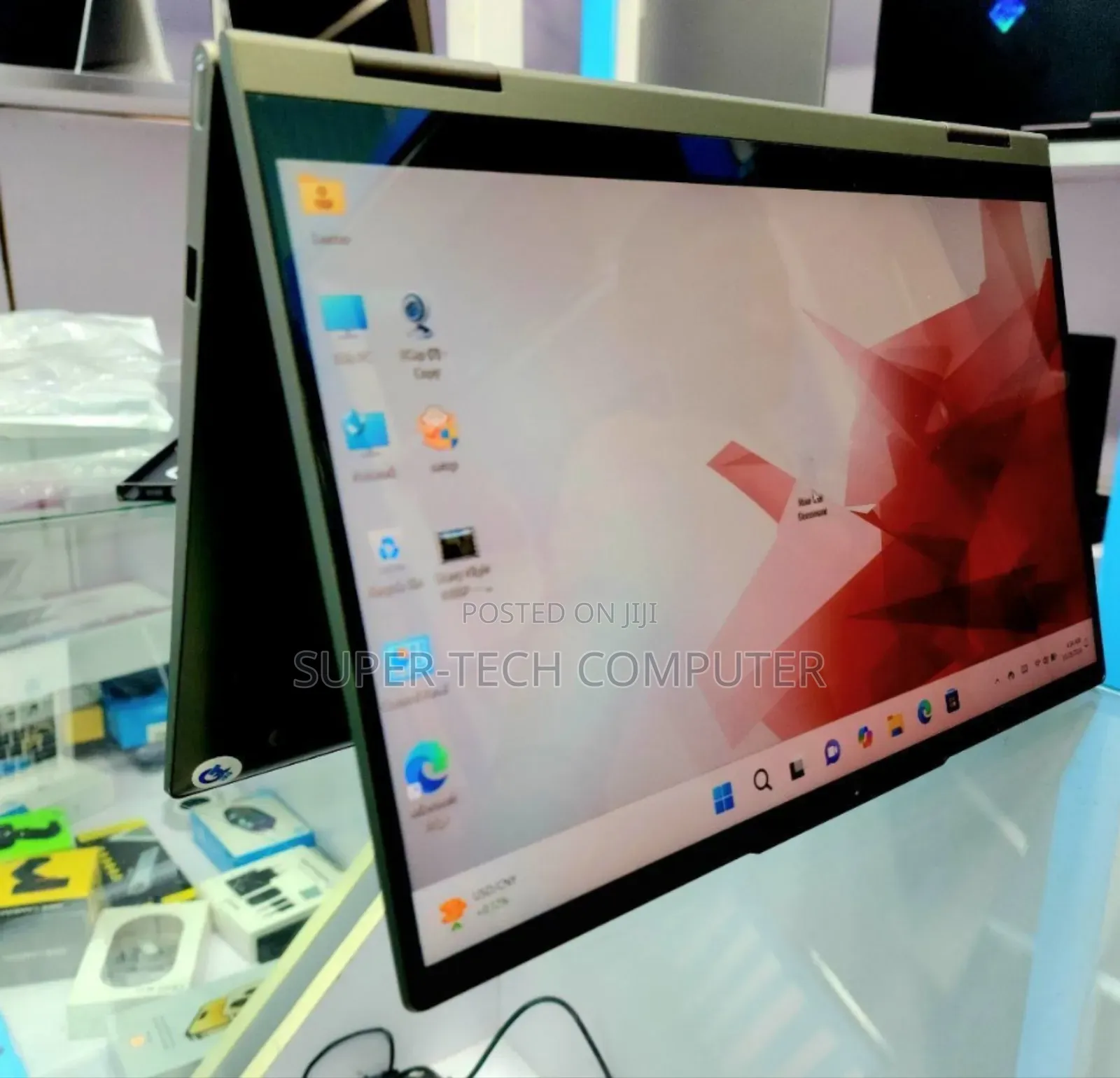 New Laptop Lenovo Yoga 700 12GB Intel Core I5 SSD 512GB