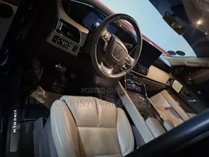 Lincoln Navigator Black Label 2022 Black