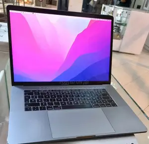 New Laptop Apple MacBook Pro 2016 16GB Intel Core I7 SSD 512GB