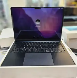 New Laptop Apple MacBook Air 2022 M2 8GB Apple M2 SSD 256GB