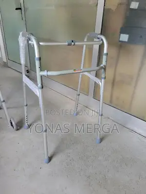Walker /Strong Lightweight Construction%Walker~Living Aid