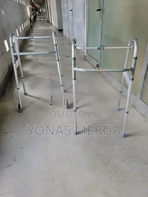 Entroskl913l Lightweight Aluminium Adjustable Foldble Walker