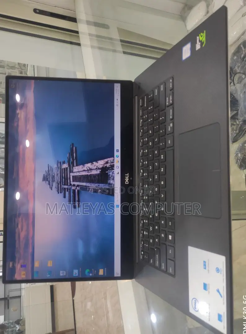 New Laptop Dell XPS 15 16GB Intel Core I7 SSD 512GB